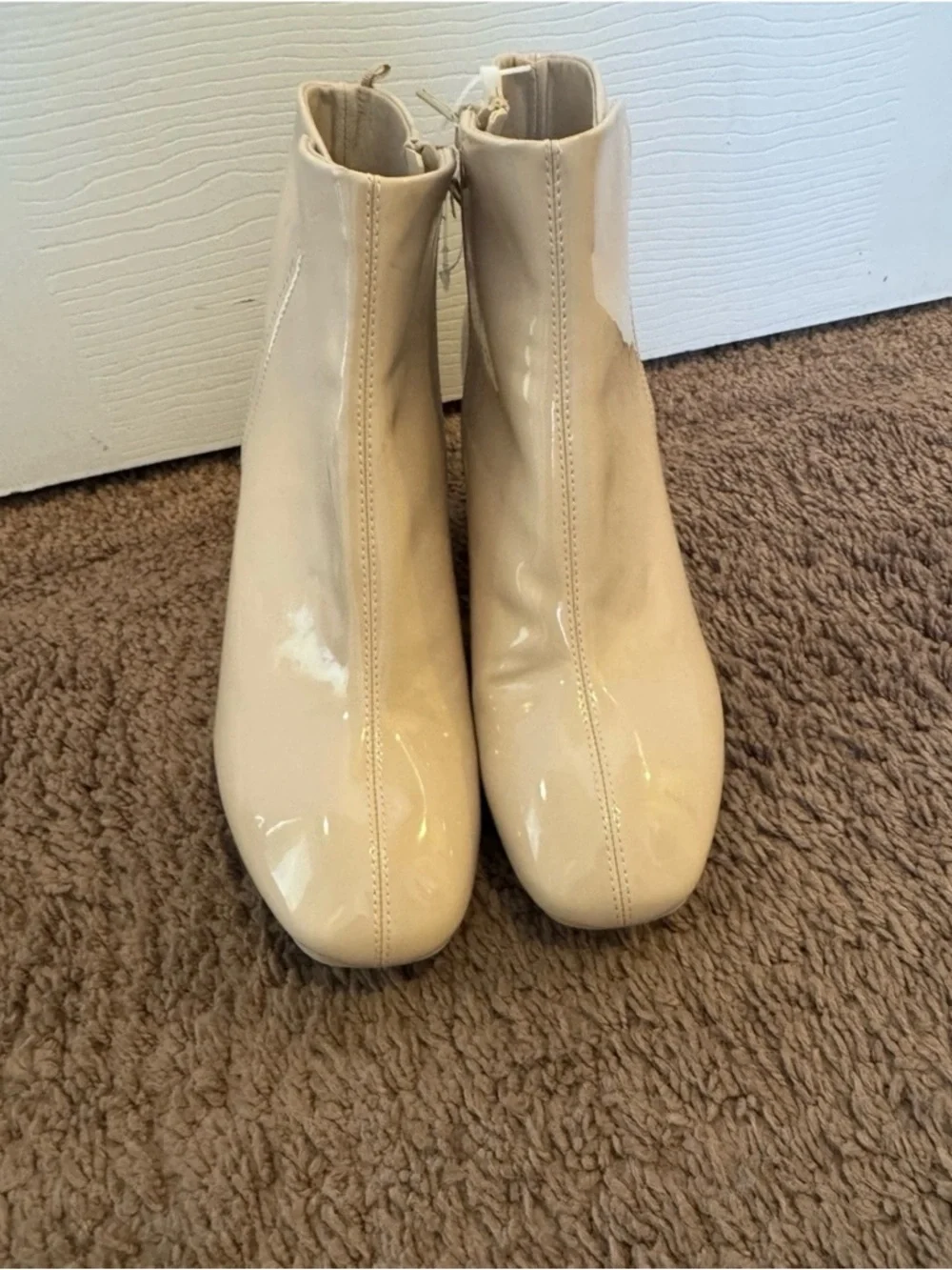 Divided by H&M Ankle Boots Beige Patent Faux Leather Block Heel 8 39 NEW - Picture 3 of 12